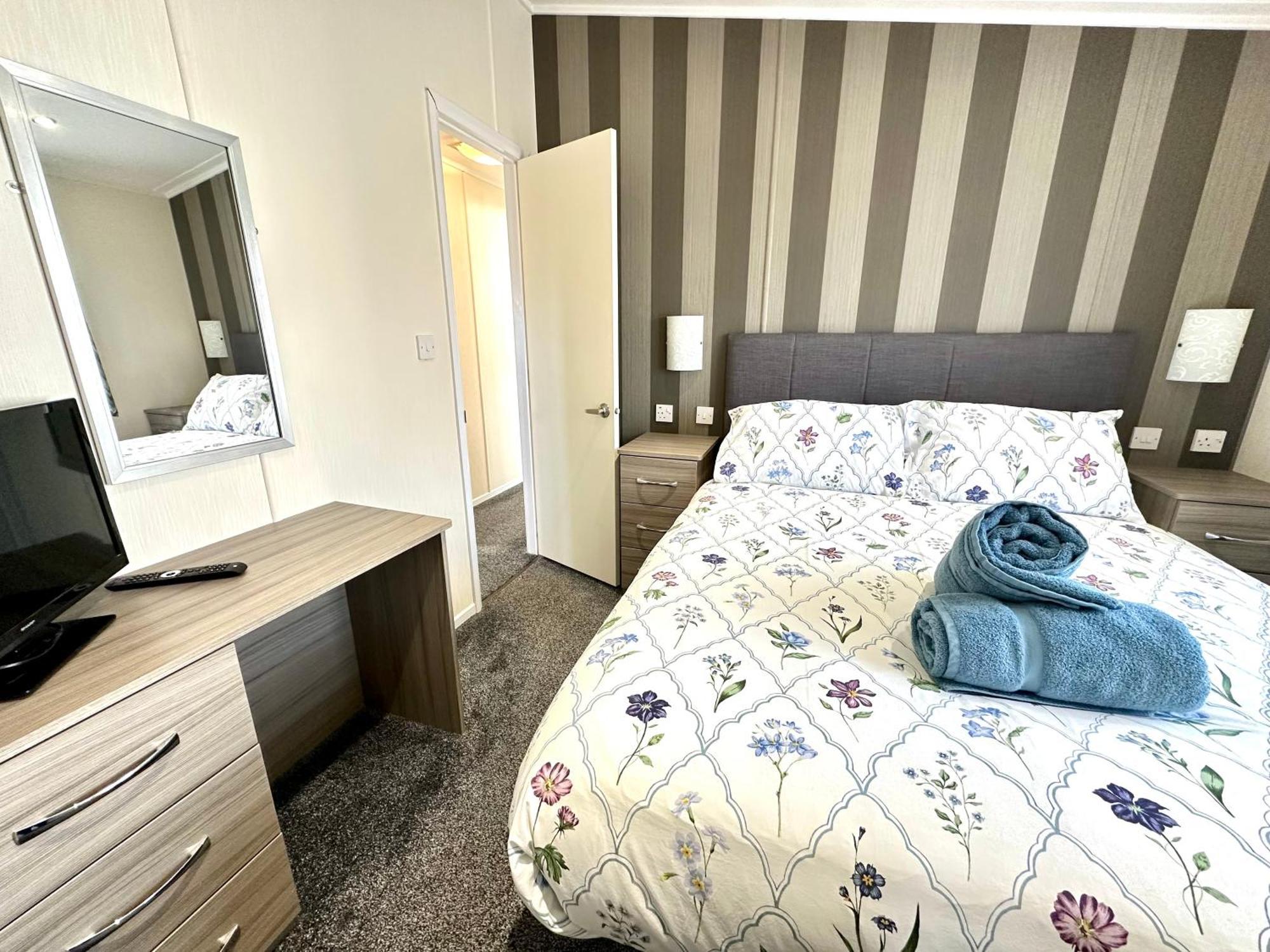 Bluebell Lodge, Dog Friendly South Cerney Esterno foto